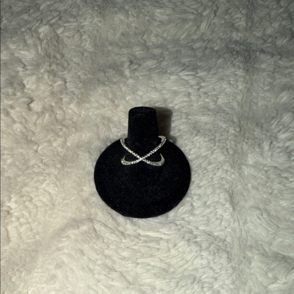 Elegant Silver Ring